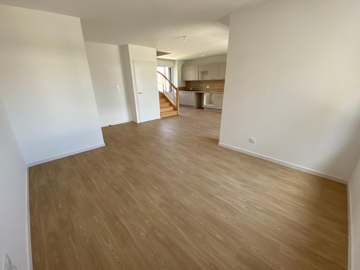 
																			4 pièces - 
																		1er étage - 87m² - 1 119,92 € - Photo #2