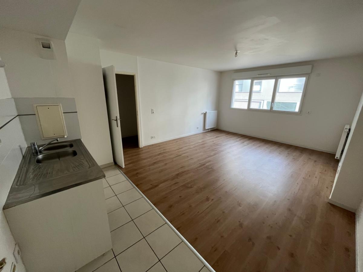 
																																							2 pièces - 
																																						RDC - 45m² - 877,15 € - Photo #3