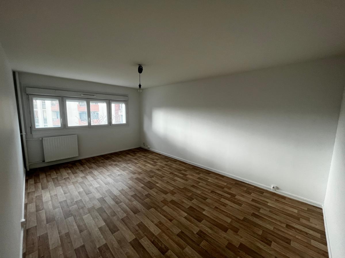 2 pièces - 17ème étage - 47m² photo 3