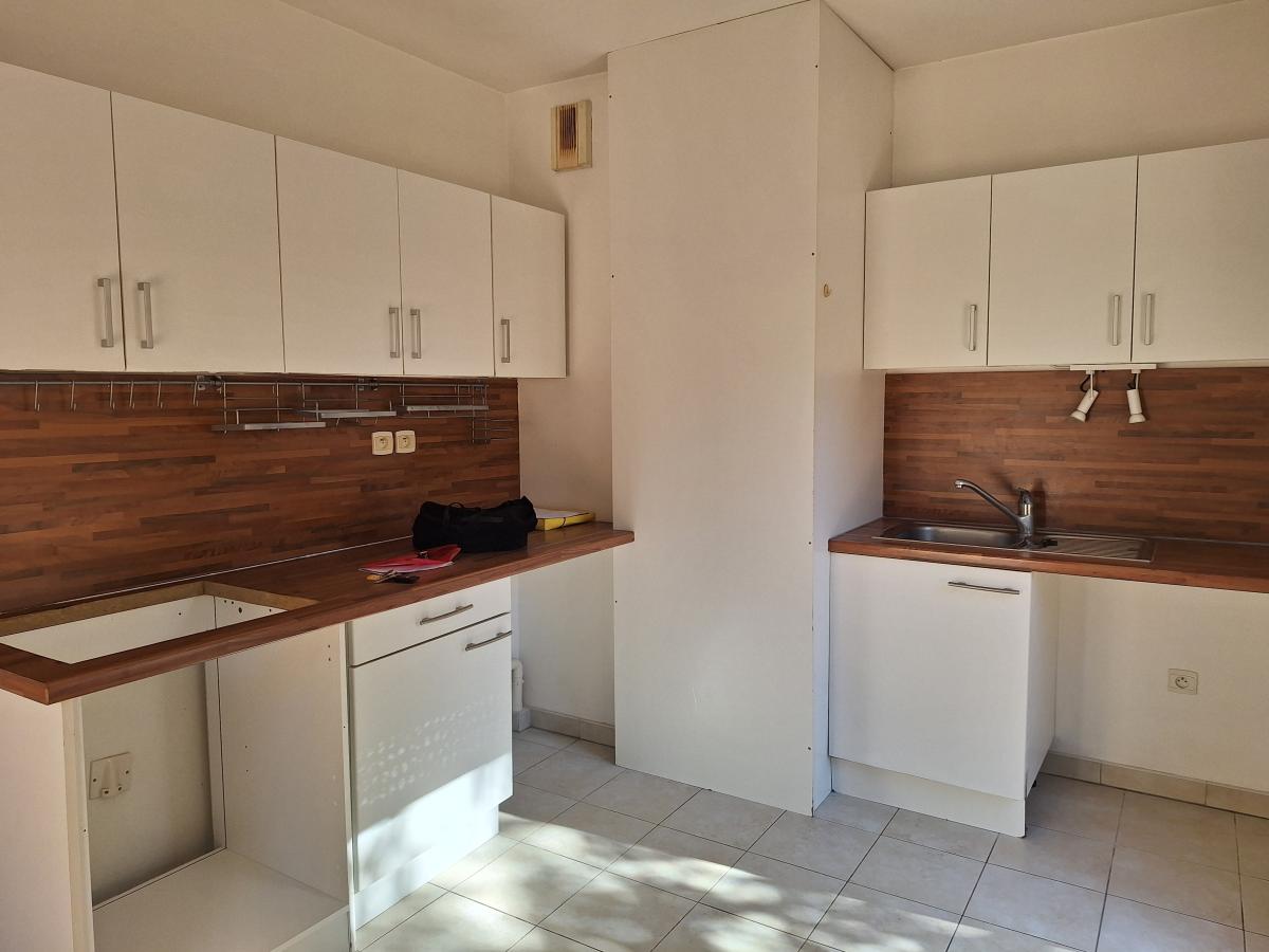 
																			3 pièces - 
																		RDC - 85m² - 1 114,18 € - Photo #3
