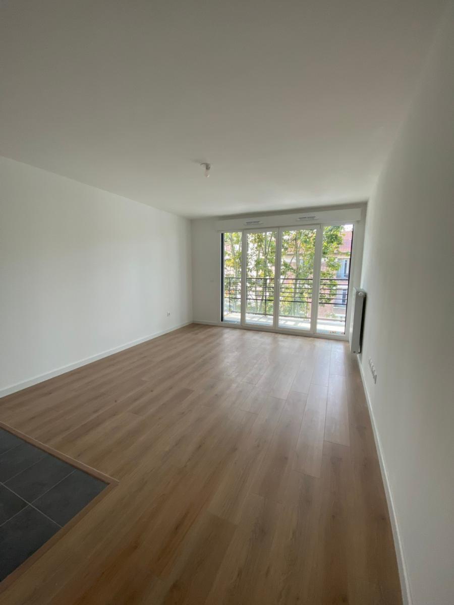 
																																							4 pièces - 
																																						5ème étage - 99m² - 2 355,44 € - Photo #7