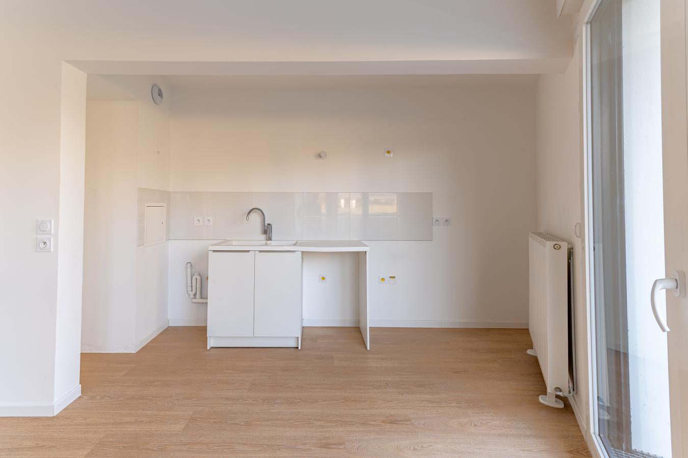 
																			4 pièces - 
																		RDC - 90m² - 1 499,22 € - Photo #3