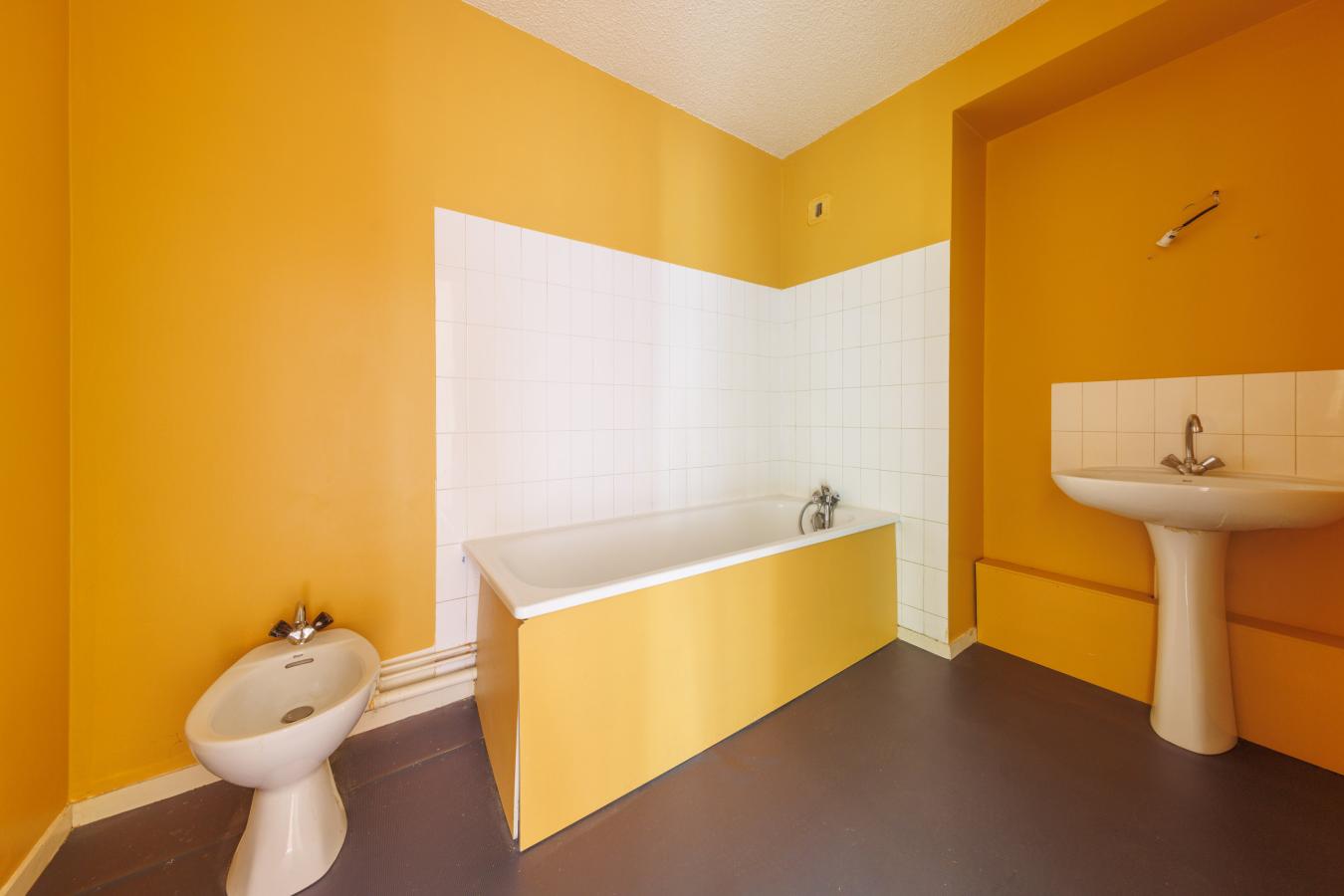 
																			3 pièces - 
																		RDC - 76m² - 130 000 € - Photo #5