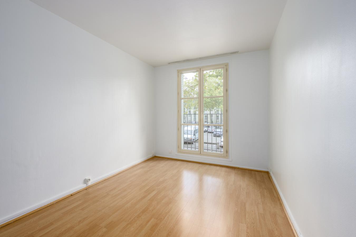 5 pièces - RDC - 91m² - 2 307,67 € - Photo #4