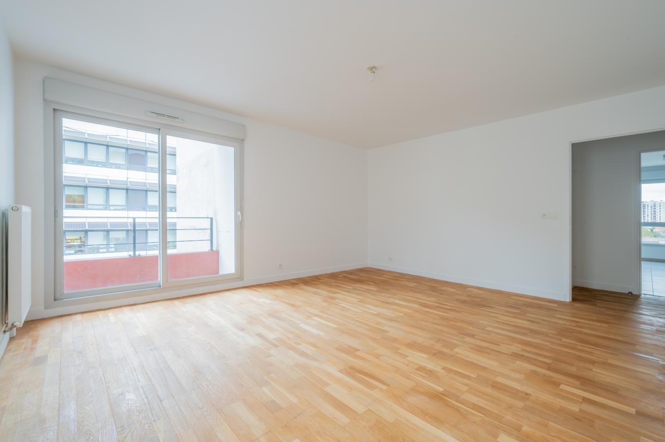 
																			3 pièces - 
																		RDC - 61m² - 1 173,72 € - Photo #2