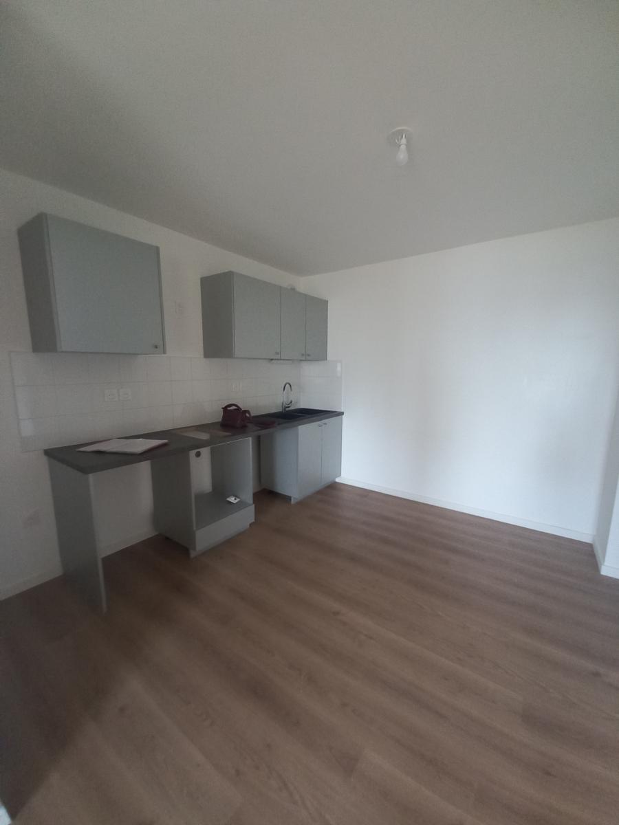 2 pièces - 2ème étage - 47m² - 797,34 € - Photo #3