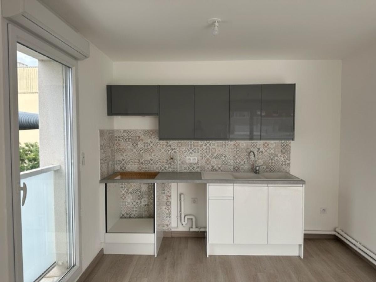 
																																							3 pièces - 
																																						2ème étage - 67m² - 898,59 € - Photo #3