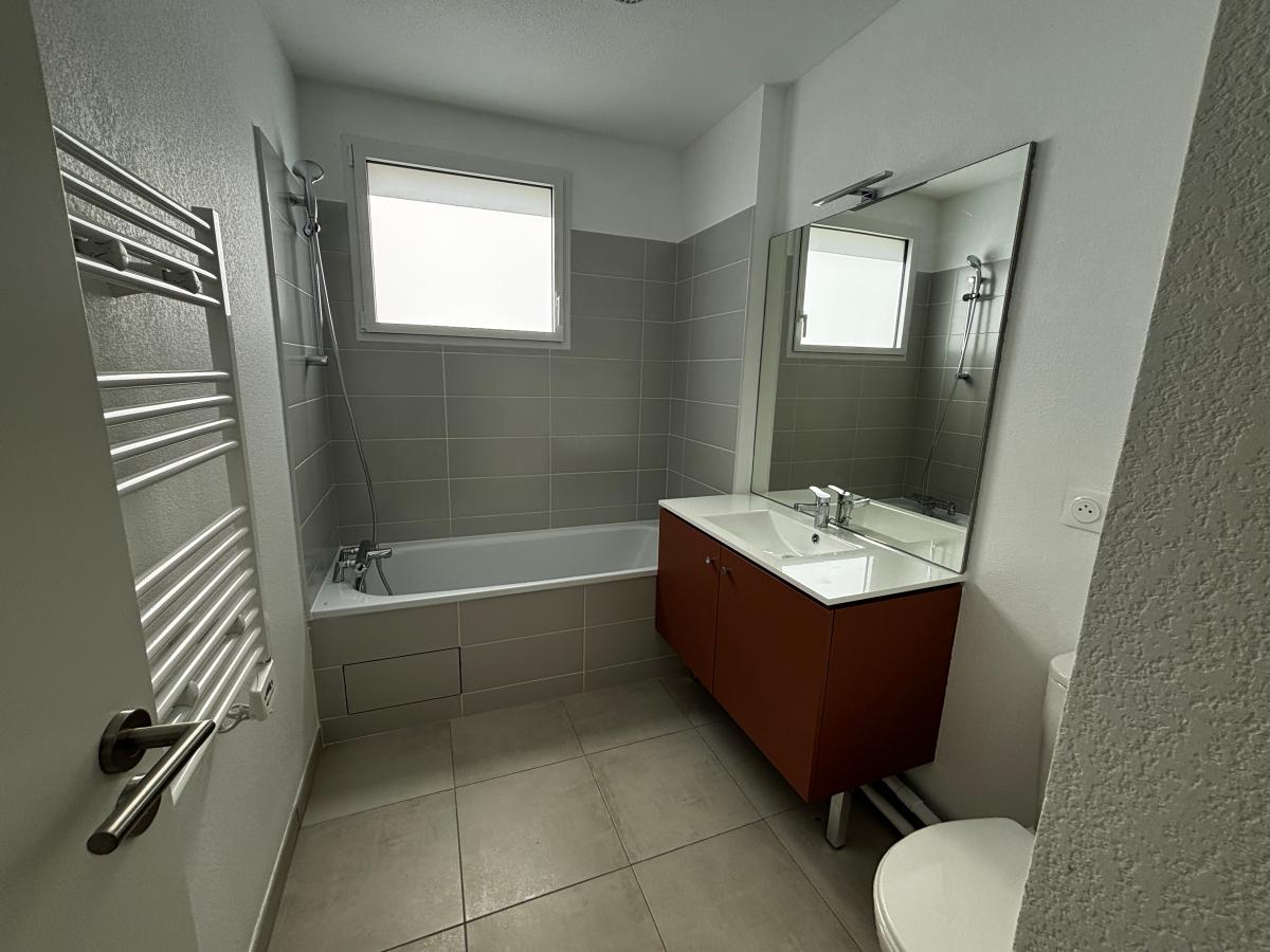 
																																							4 pièces - 
																																						RDC - 85m² - 884,77 € - Photo #5