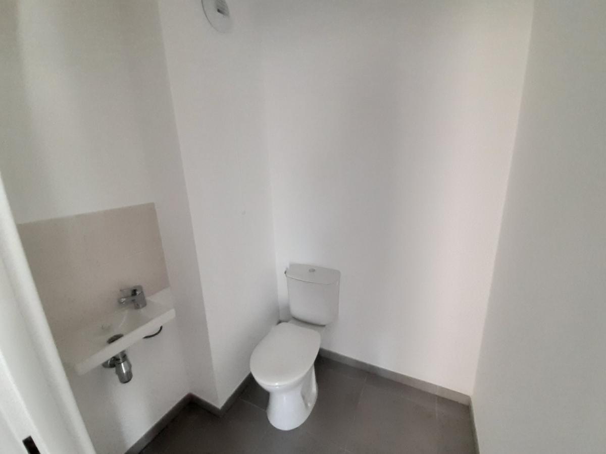 
																																							3 pièces - 
																																						2ème étage - 62m² - 788,70 € - Photo #2