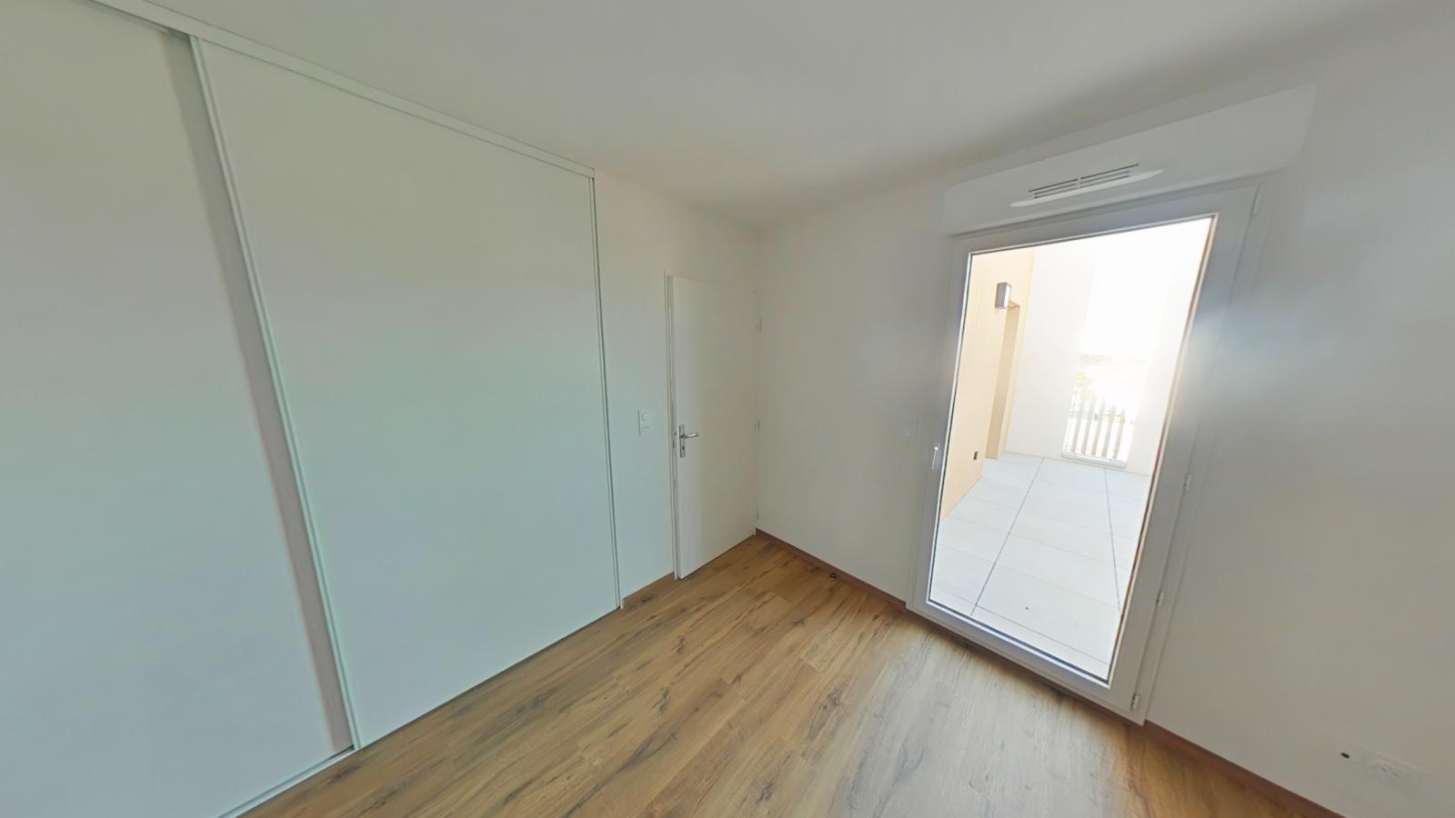 
																																							4 pièces - 
																																						3ème étage - 95m² - 1 265,60 € - Photo #4