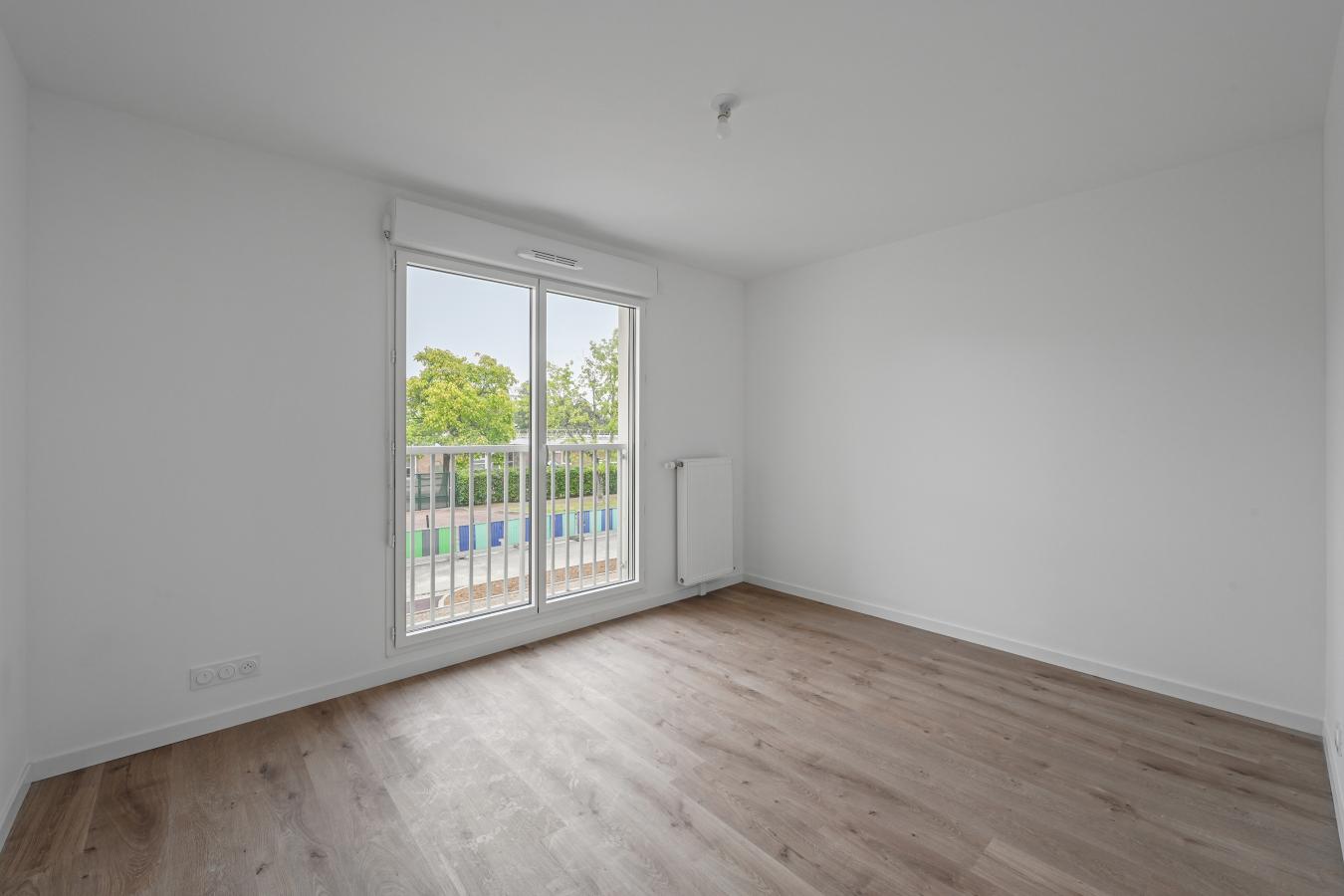
																			3 pièces - 
																		RDC - 65m² - 1 290,71 € - Photo #3