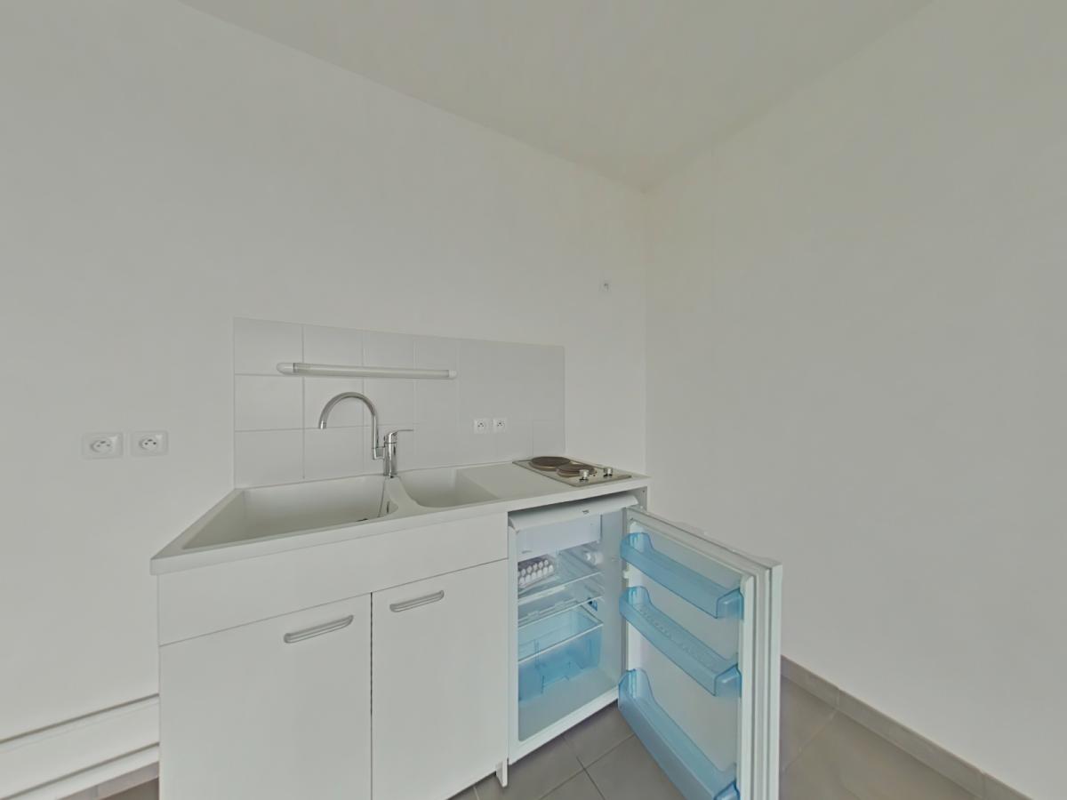 
																																							2 pièces - 
																																						10ème étage - 42m² - 690,07 € - Photo #3