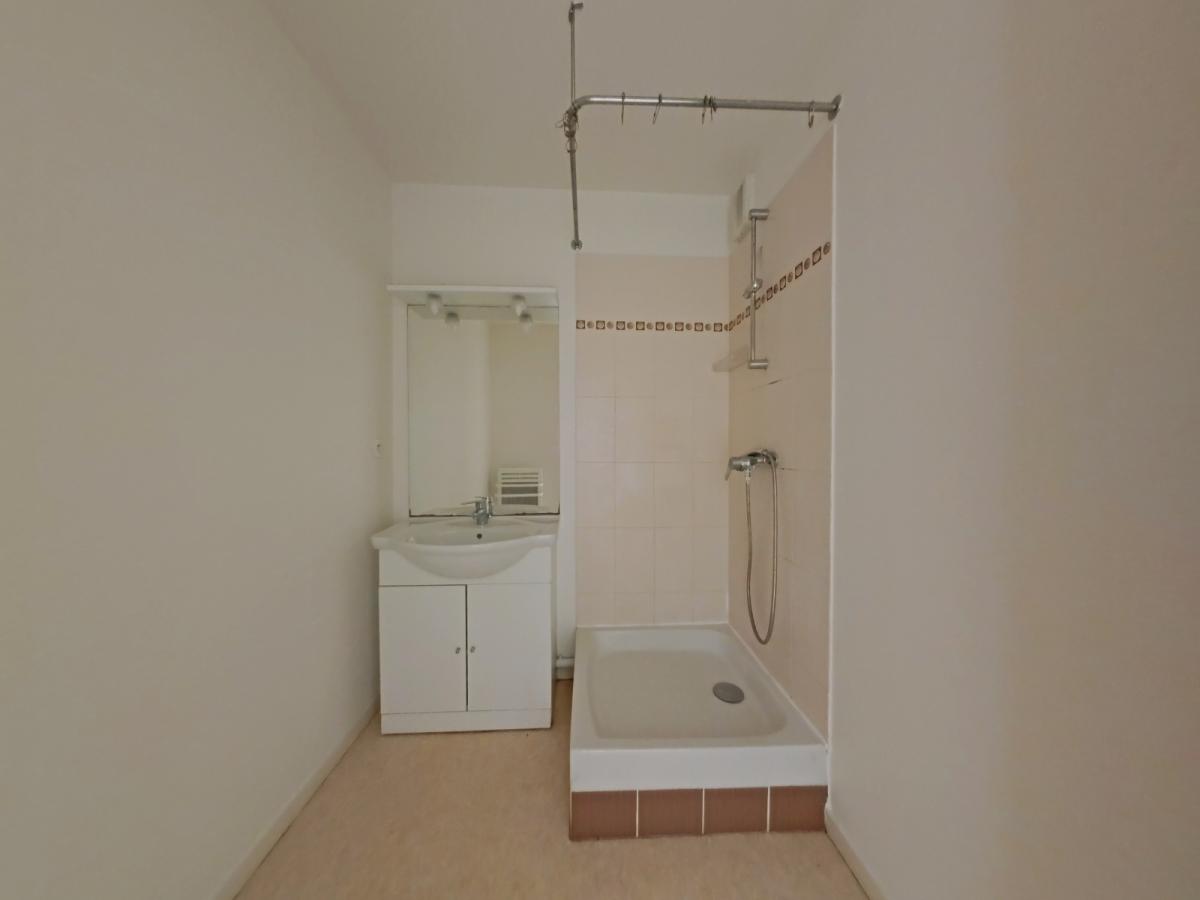 
																			2 pièces - 
																		RDC - 44m² - 607,17 € - Photo #5