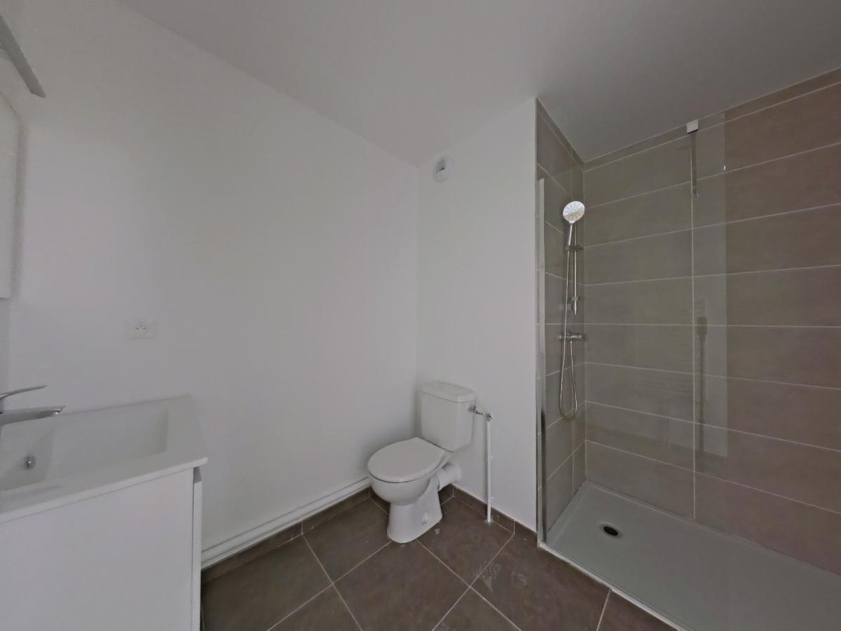 2 pièces - 1er étage - 43m² - 673,34 € - Photo #3