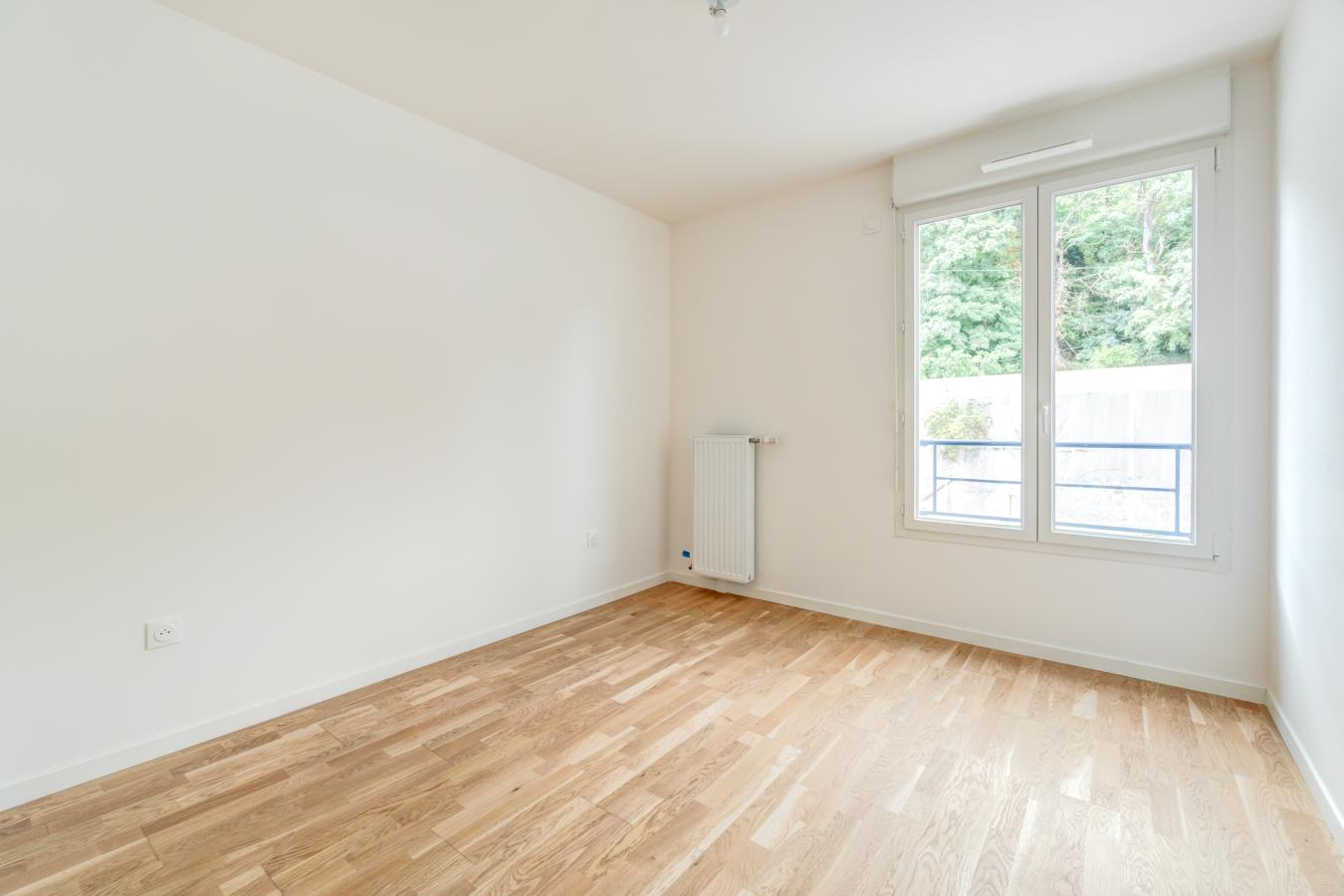 
																			4 pièces - 
																		1er étage - 80m² - 1 417,72 € - Photo #2