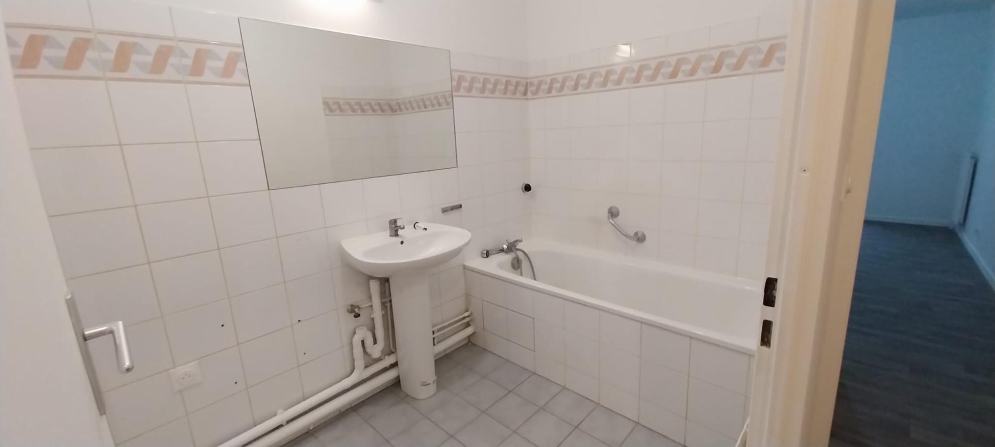 
																																							3 pièces - 
																																						1er étage - 69m² - 217 000 € - Photo #5