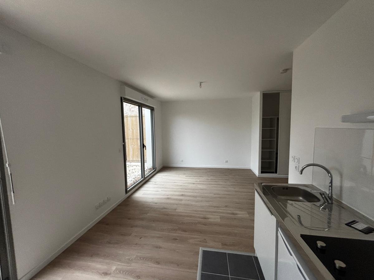 
																			1 pièce - 
																		RDC - 30m² - 905,02 € - Photo #6