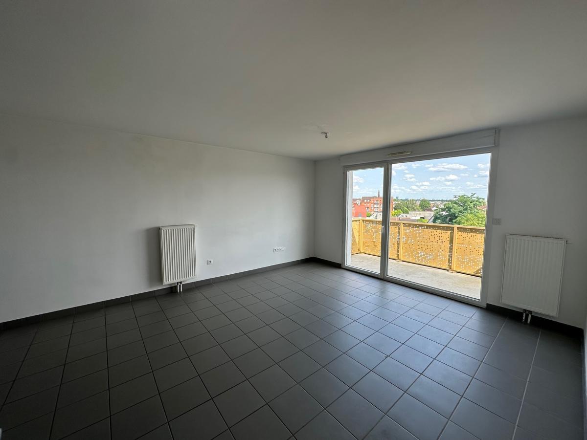 
																																							3 pièces - 
																																						2ème étage - 64m² - 862,84 € - Photo #3