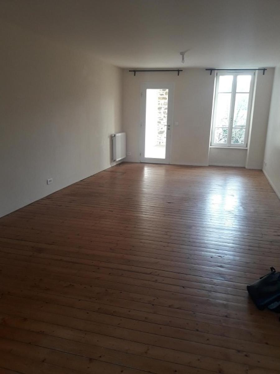 
																			3 pièces - 
																		3ème étage - 79m² - 896,07 € - Photo #1