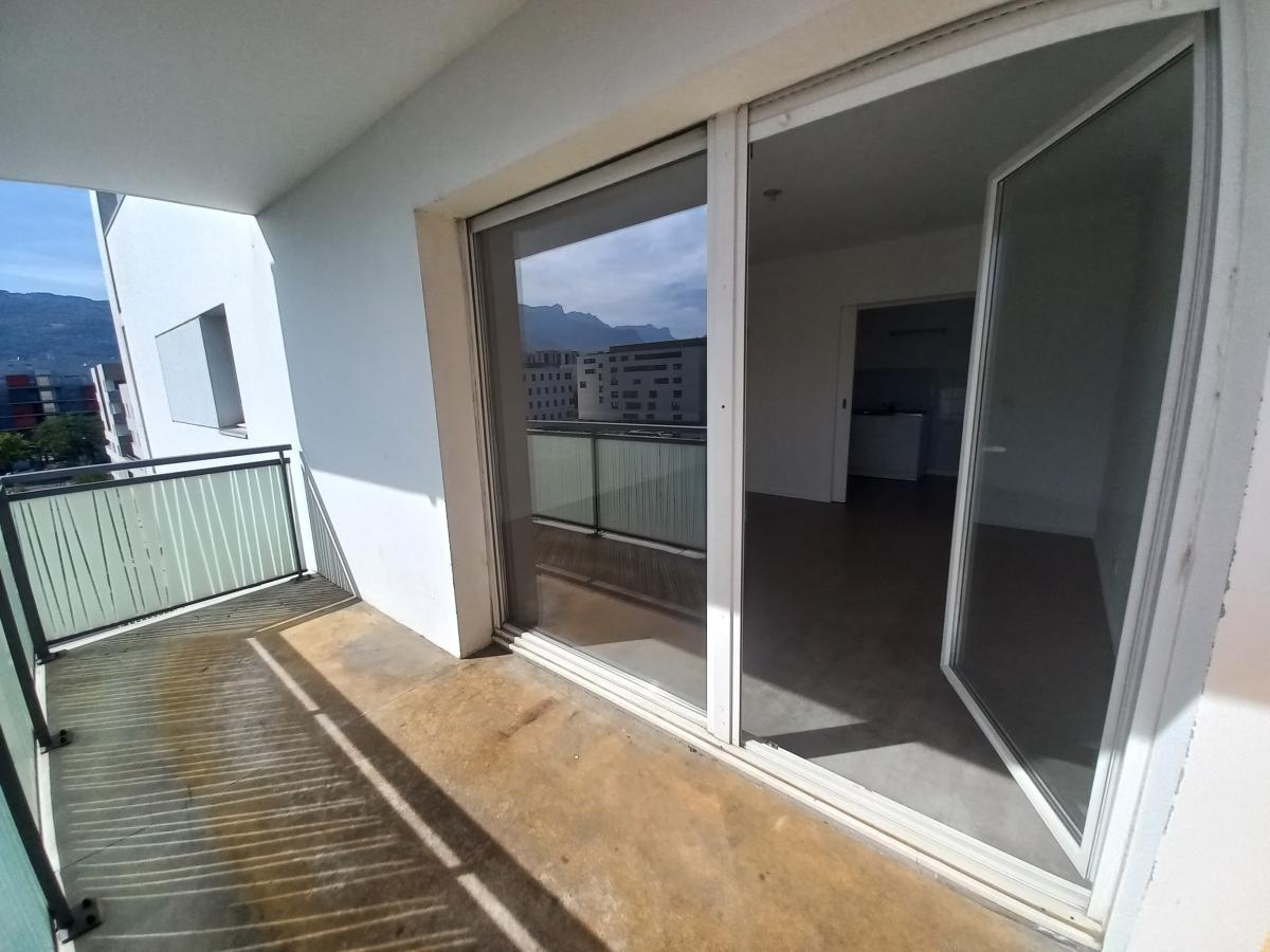 
																																							2 pièces - 
																																						5ème étage - 49m² - 642,36 € - Photo #1