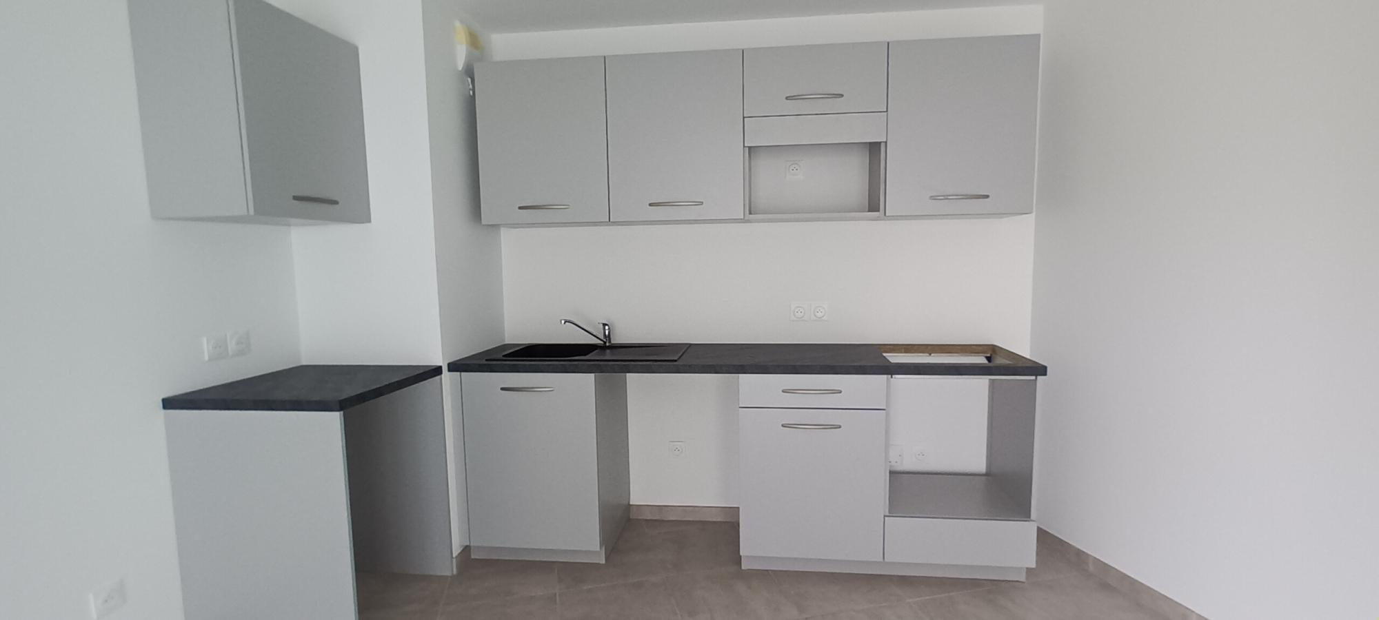 3 pièces - 1er étage - 63m² - 846,22 € - Photo #2