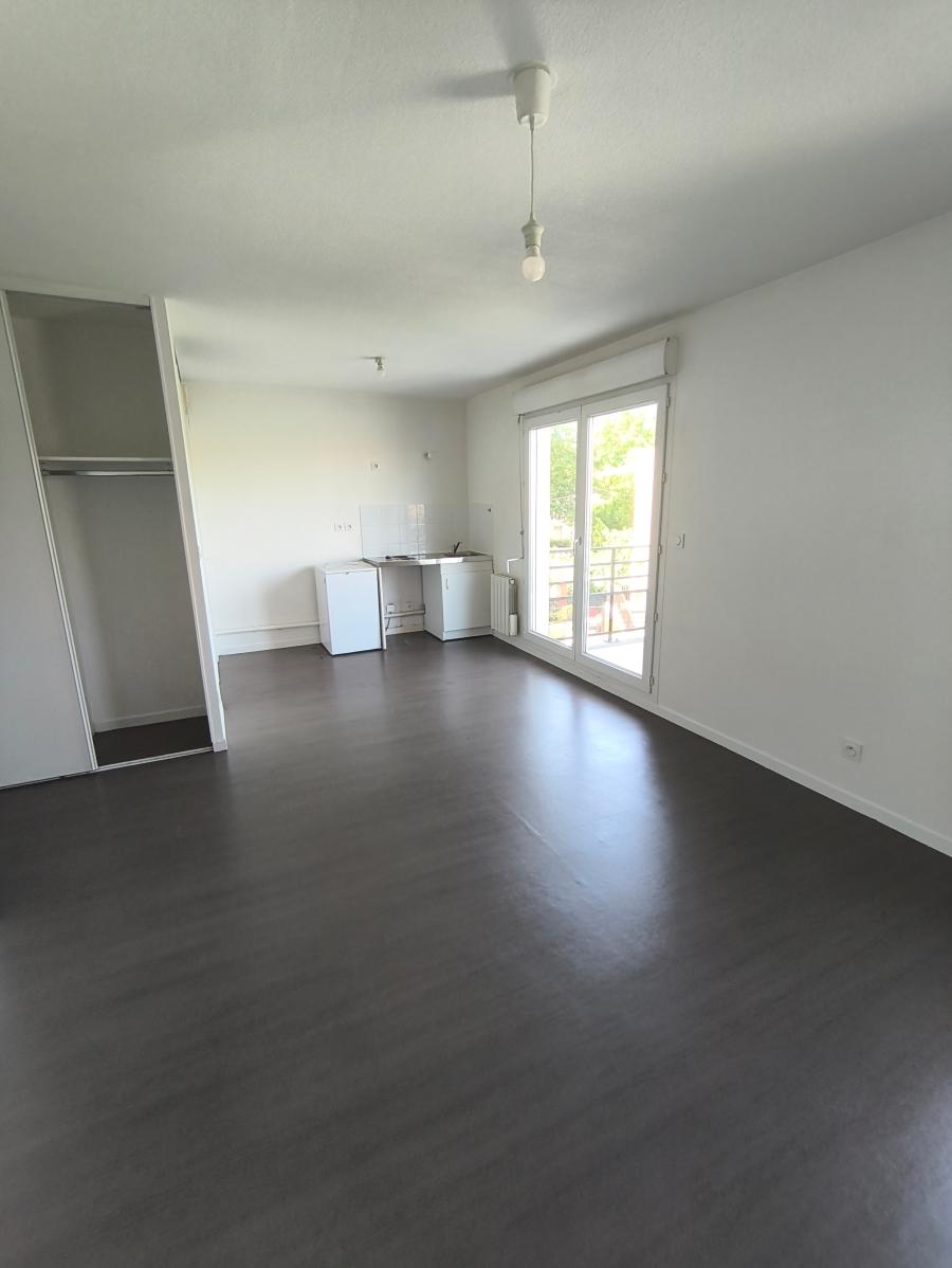 
																																							1 pièce - 
																																						2ème étage - 32m² - 122 000 € - Photo #6