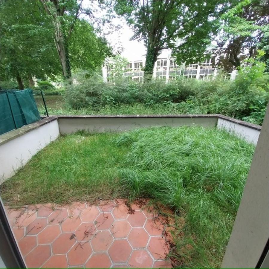 
																																							3 pièces - 
																																						RDC - 70m² - 180 000 € - Photo #2