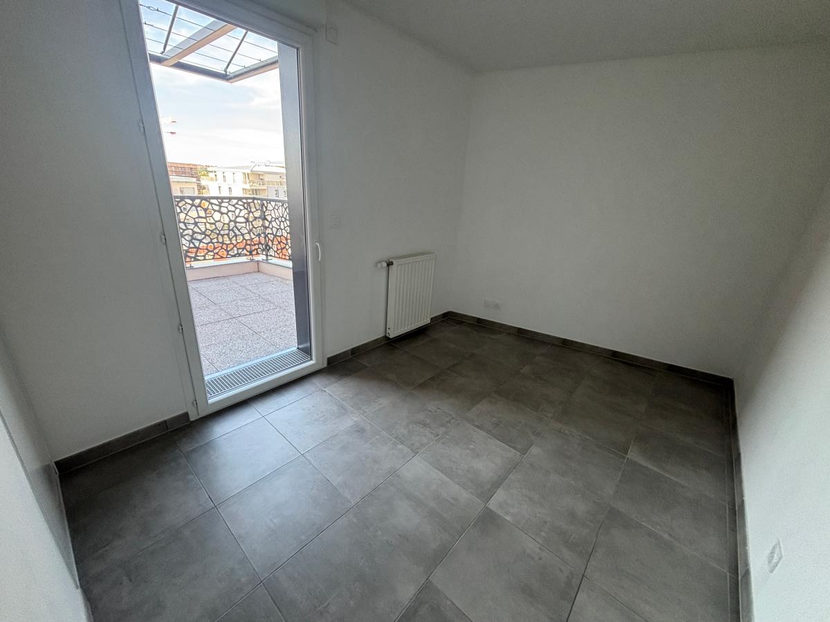 4 pièces - 6ème étage - 81m² - 1 062,96 € - Photo #7
