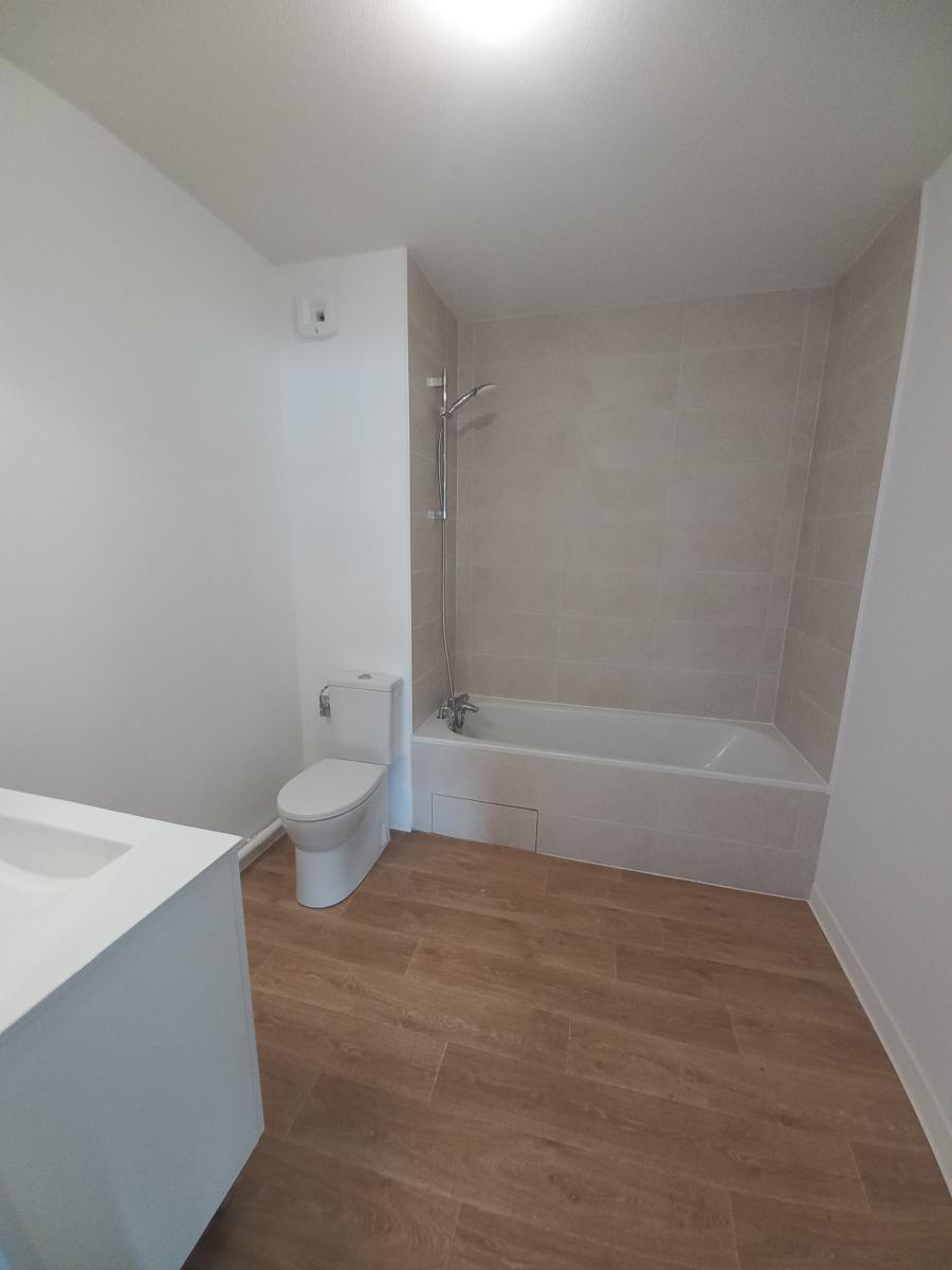 2 pièces - 2ème étage - 43m² - 706,95 € - Photo #4