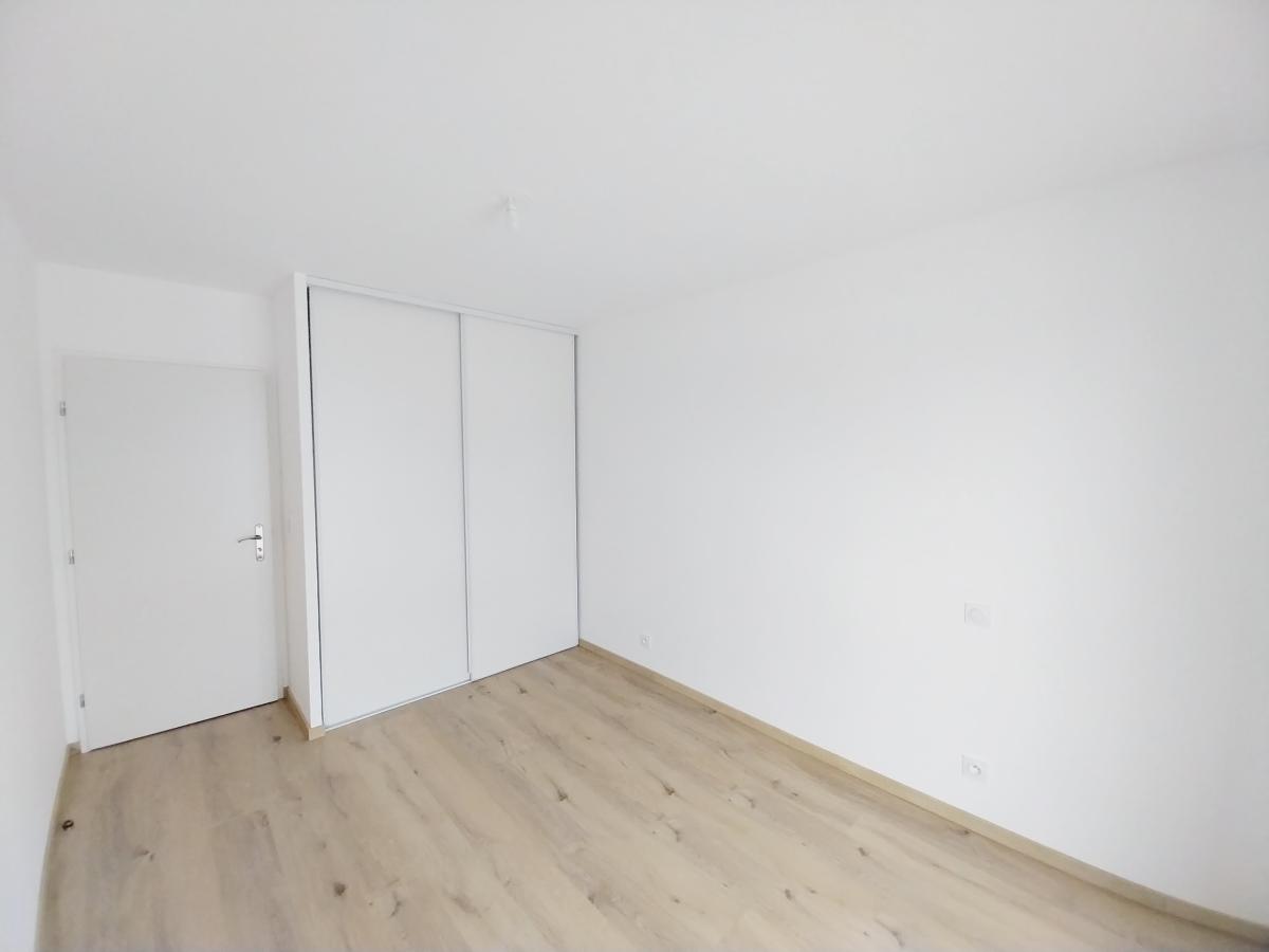 
																			3 pièces – 
																		2ème étage – 69m² - 860,06 € - Photo #5