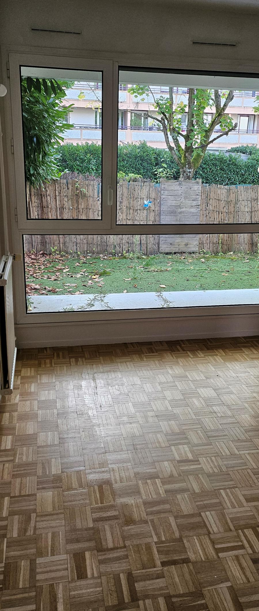 
																																							5 pièces - 
																																						RDC - 109m² - 1 894,98 € - Photo #4