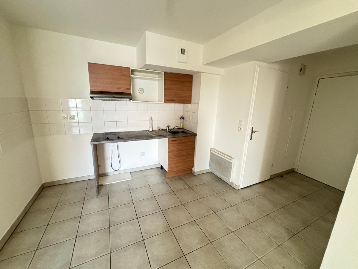 
																			2 pièces - 
																		3ème étage - 45m² - 622,66 € - Photo #2