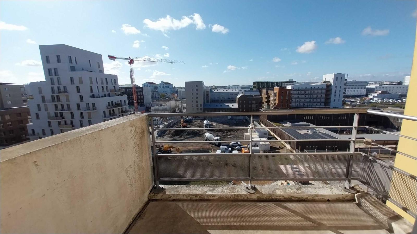 
																																							3 pièces - 
																																						8ème étage - 70m² - 1 009,85 € - Photo #3