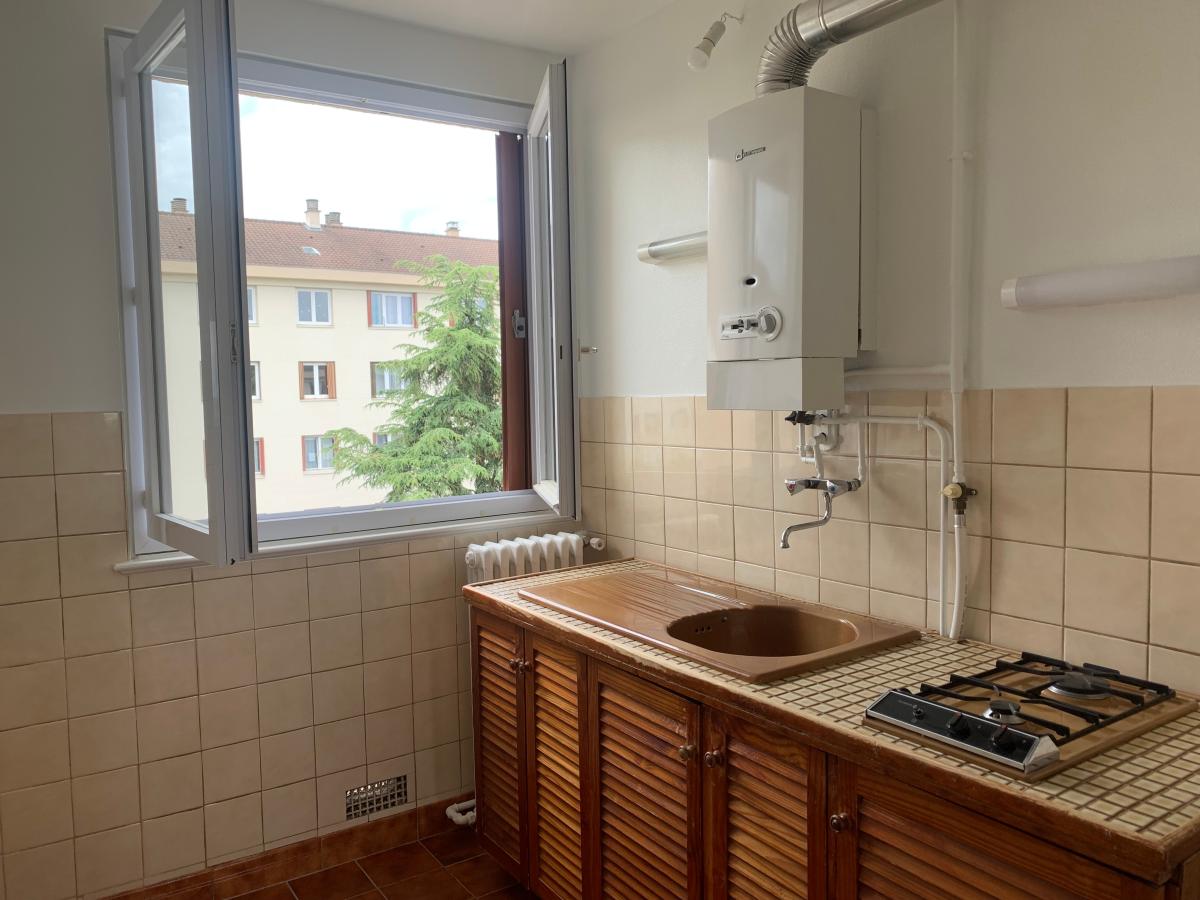 
																			3 pièces – 
																		4ème étage – 56m² - 215 000 € - Photo #3