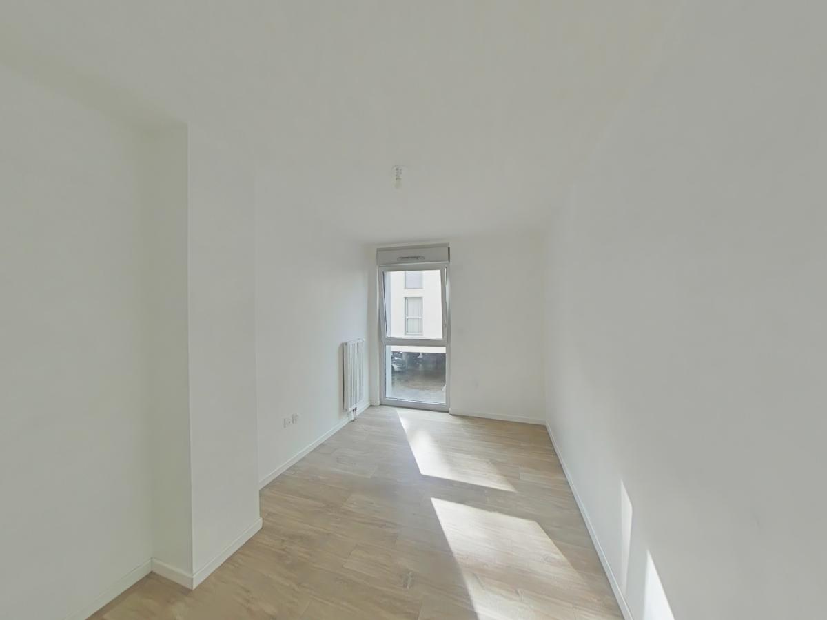 
																																							3 pièces - 
																																						1er étage - 63m² - 862,30 € - Photo #5