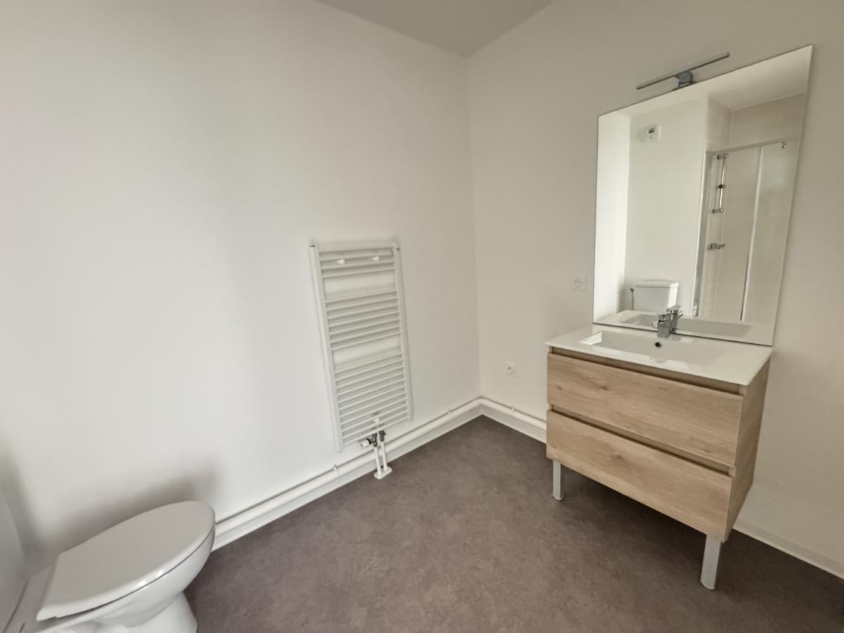 
																																							2 pièces - 
																																						3ème étage - 50m² - 714,63 € - Photo #3