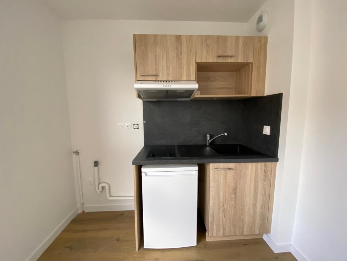 
																																							1 pièce - 
																																						4ème étage - 34m² - 563,14 € - Photo #4