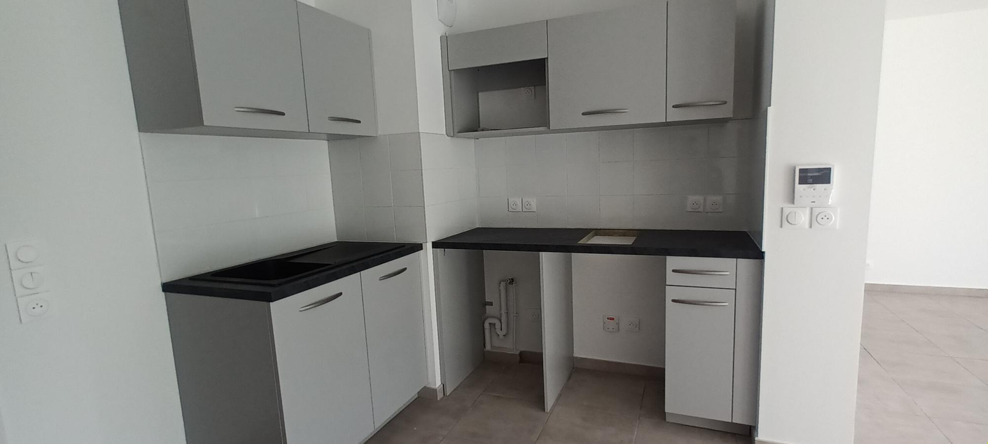 
																																							1 pièce - 
																																						RDC - 38m² - 541,96 € - Photo #3