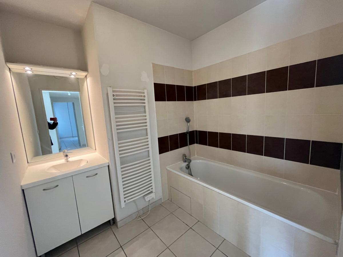 
																																							4 pièces - 
																																						4ème étage - 89m² - 977,71 € - Photo #4