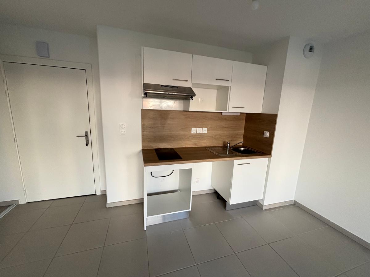 
																																							2 pièces - 
																																						RDC - 41m² - 505,67 € - Photo #2