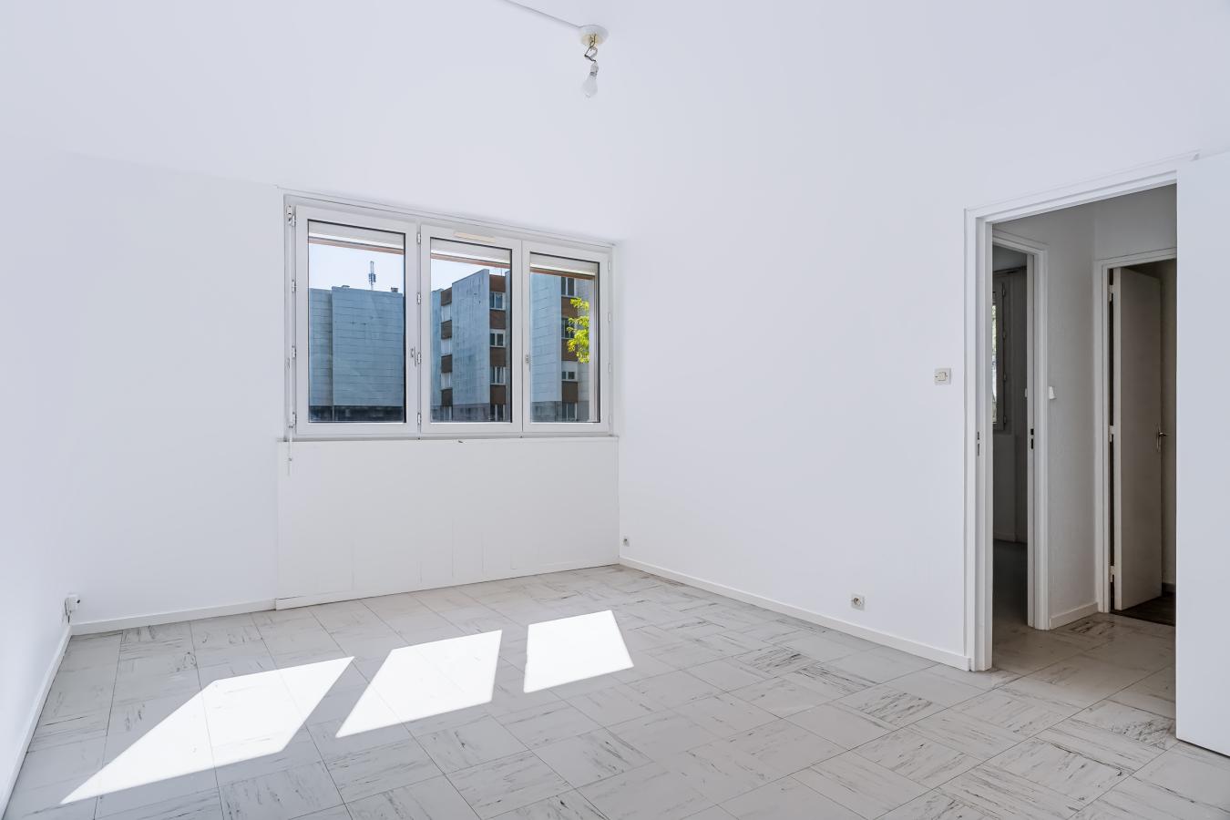 2 pièces - 1er étage - 48m² - 85 000 € - Photo #1