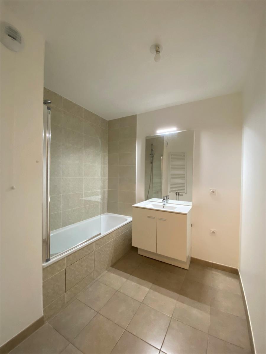 1 pièce - 1er étage - 37m² - 836,52 € - Photo #3