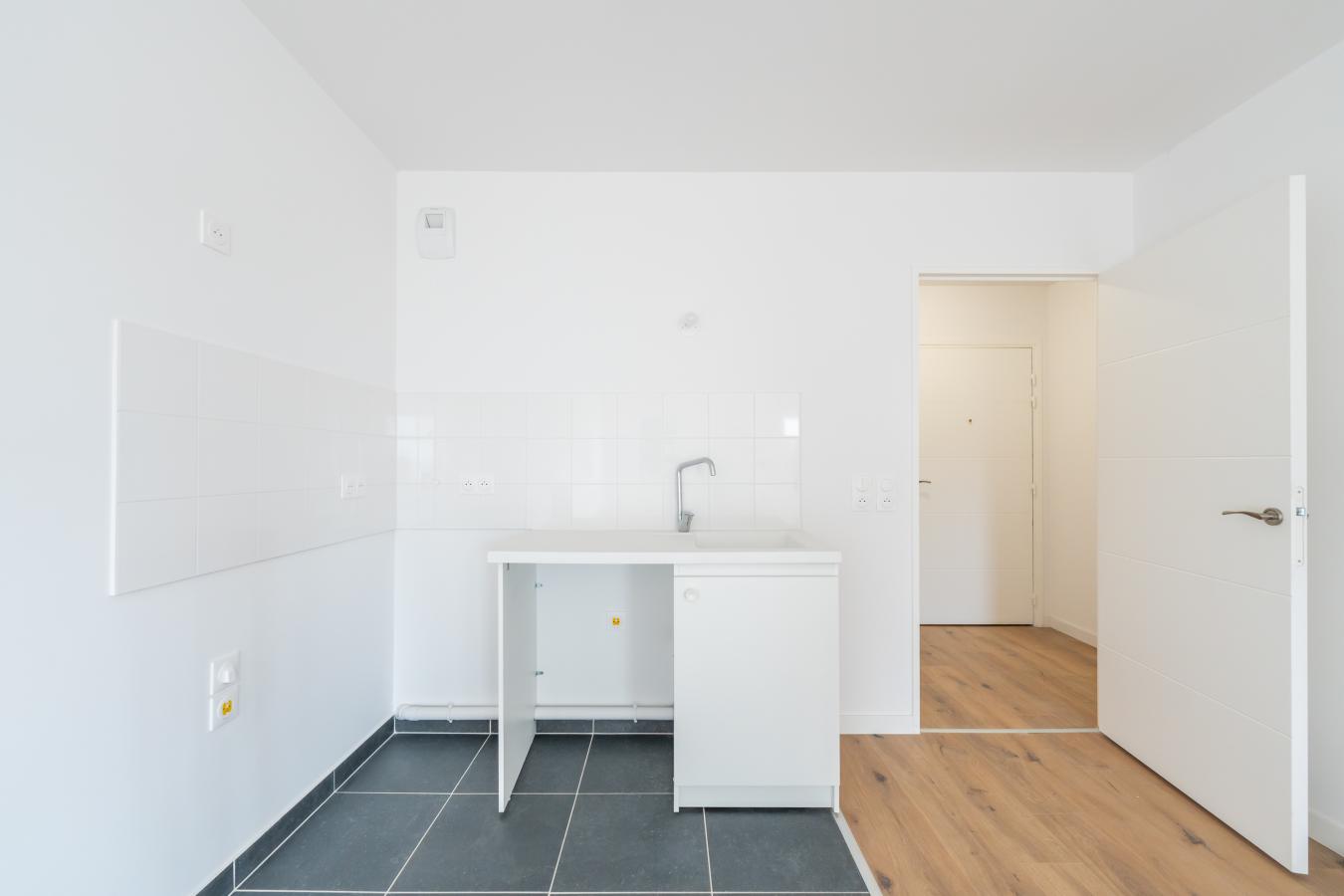 
																																							2 pièces - 
																																						RDC - 47m² - 1 069,36 € - Photo #3