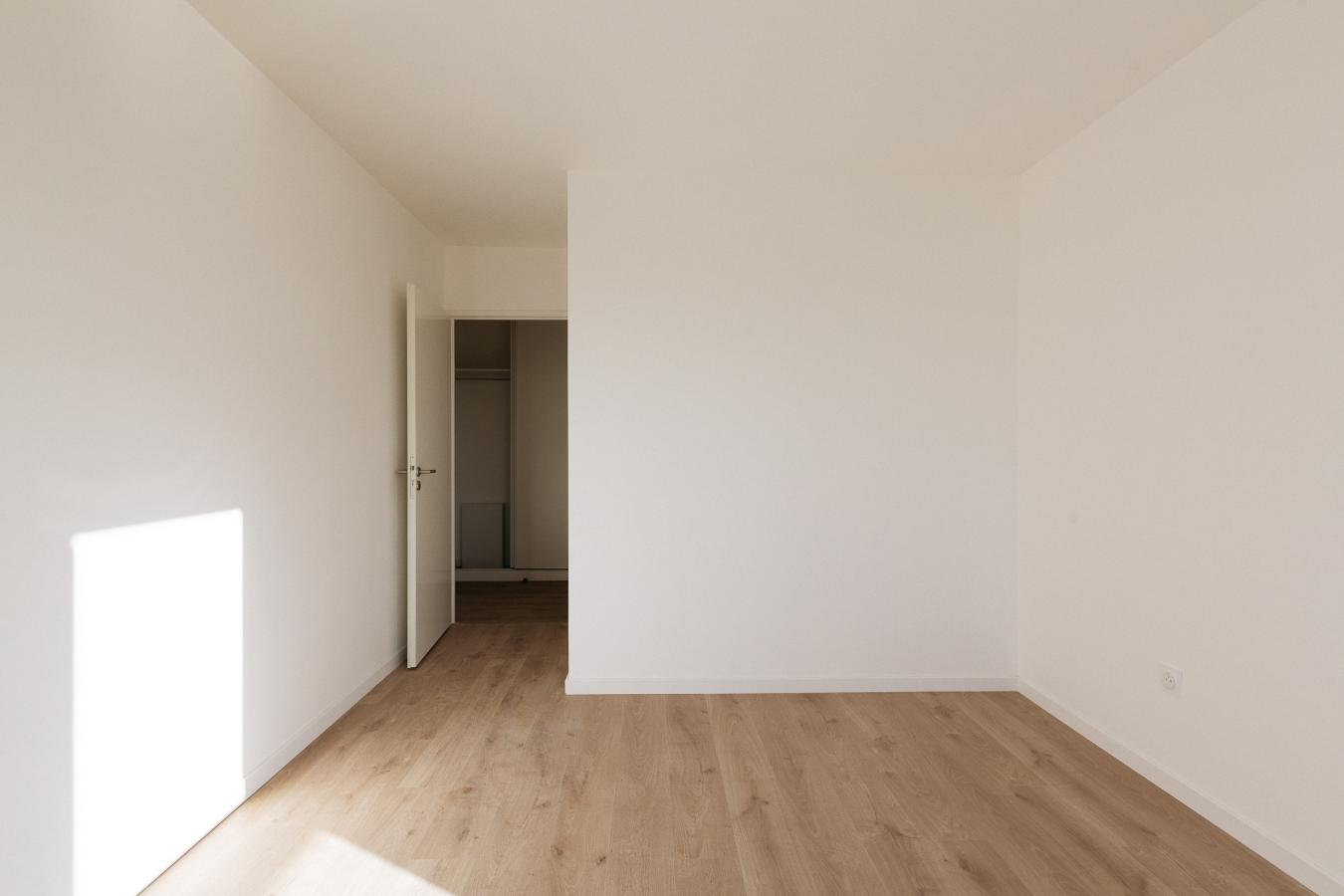 
																			3 pièces - 
																		1er étage - 64m² - 1 280,04 € - Photo #6