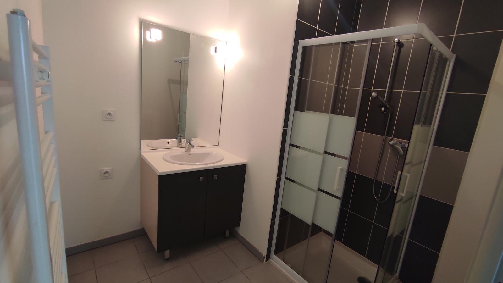
																																							2 pièces - 
																																						RDC - 46m² - 647,34 € - Photo #3