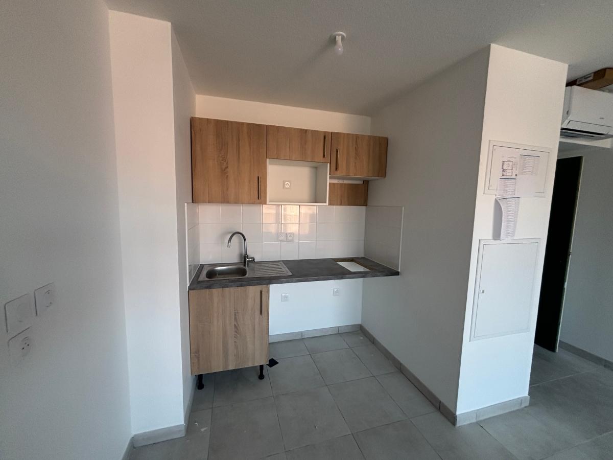 2 pièces - 2ème étage - 47m² - 611,40 € - Photo #3