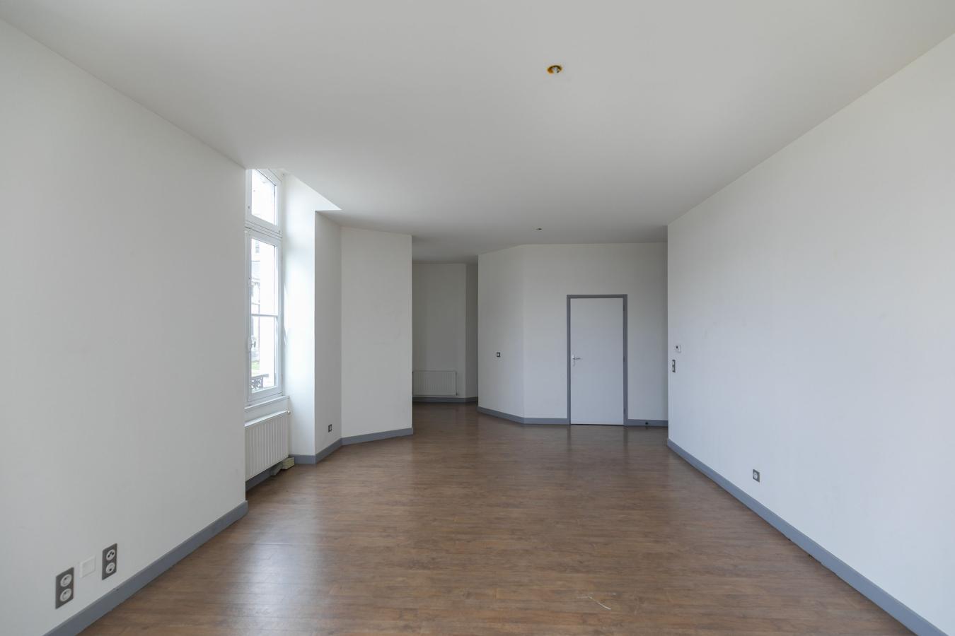 
																																							5 pièces - 
																																						5ème étage - 133m² - 1 805,48 € - Photo #3