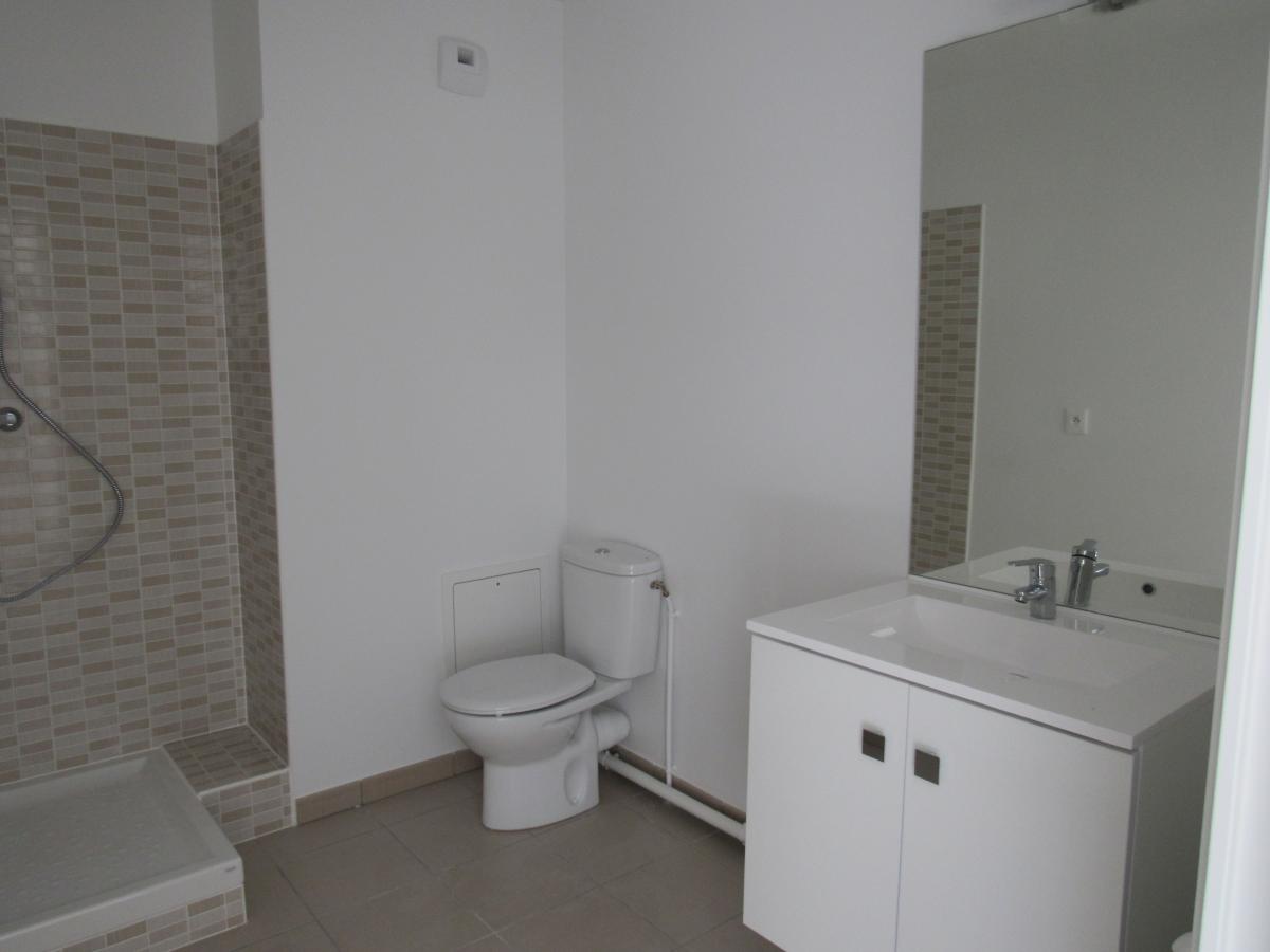 
																																							2 pièces - 
																																						2ème étage - 42m² - 866,17 € - Photo #2