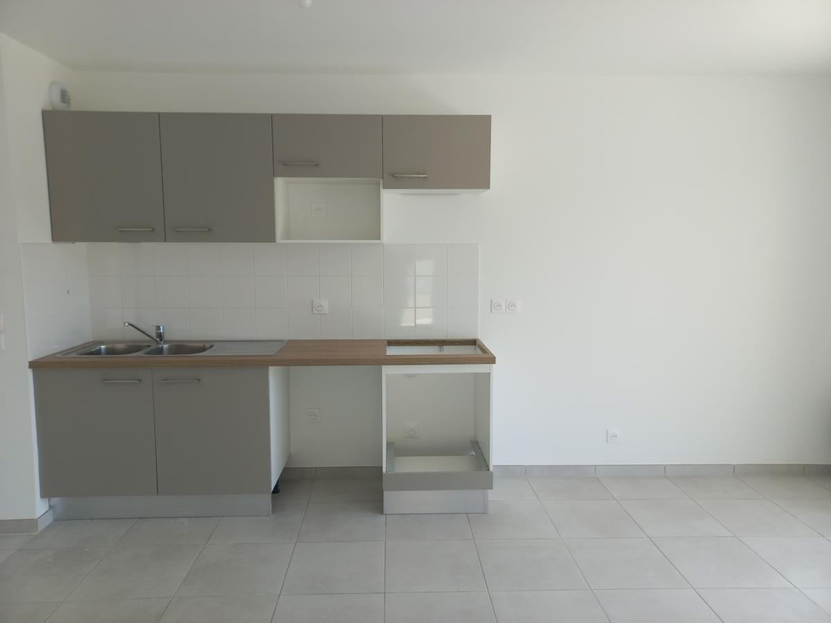 
																			1 pièce - 
																		RDC - 32m² - 626,97 € - Photo #2