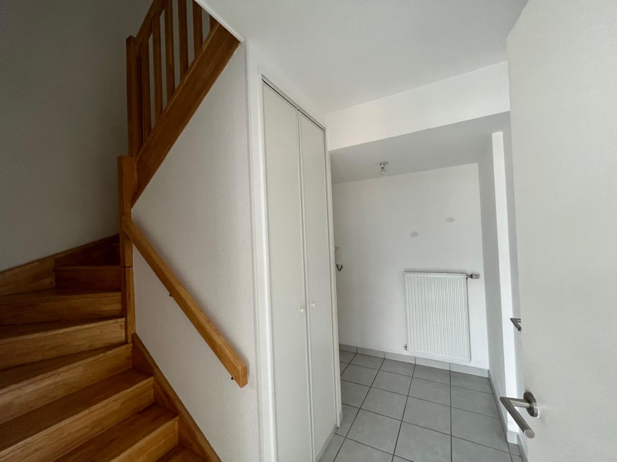 3 pièces - 6ème étage - 65m² - 921,55 € - Photo #2